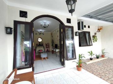 Rumah minimalis Full furnished dalam perumahan Potorono