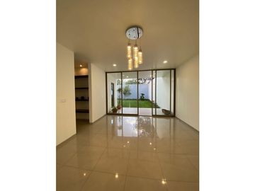CASA RESIDENCIAL EN VENTA O RENTA EN TLACUALOYAN