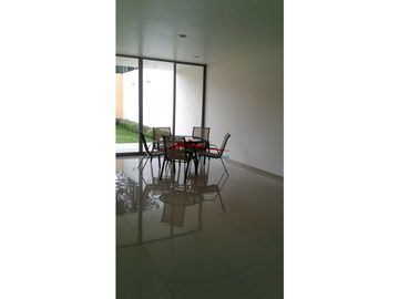 CASA RESIDENCIAL EN VENTA O RENTA EN TLACUALOYAN