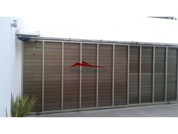 CASA RESIDENCIAL EN VENTA O RENTA EN TLACUALOYAN