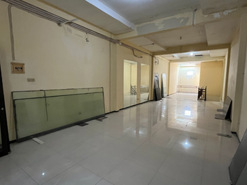 Ruko Raya Ngagel Jaya Surabaya Strategis Cocok untuk resto, kantor, apotik