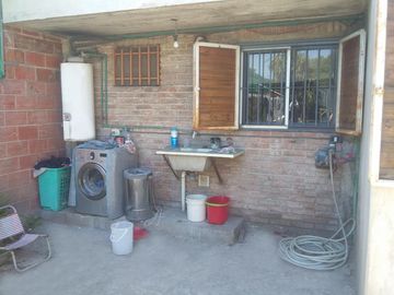 Casa de 4 ambientes tipo chalet en dos plantas en José C. Paz.