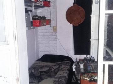 Casa de 4 ambientes tipo chalet en dos plantas en José C. Paz.