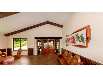 Se Vende Espectacular Casa en Altos del Maria