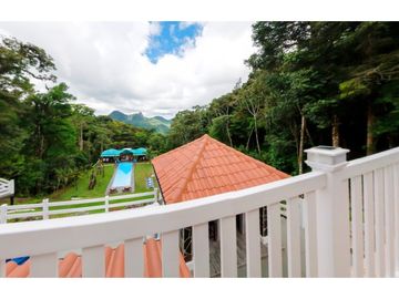 Se Vende Espectacular Casa en Altos del Maria