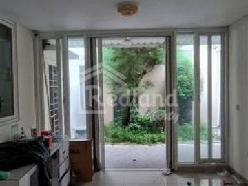 Sewa Rumah di Graha Padma ( Yl 3467S )
