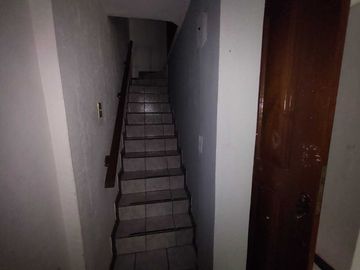 CASA EN VENTA DE 2 PISOS CERCA DE AREAS COMERCIALES UNIDAD HAB. EL COYOL