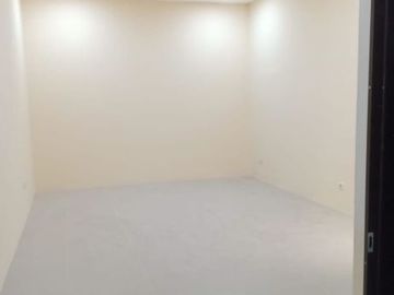 Rumah baru gress Bukit Palma , minimalis 2 lantai Hadap Selatan