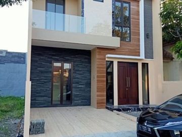 Rumah baru gress Bukit Palma , minimalis 2 lantai Hadap Selatan