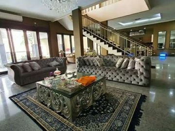 Rumah di Veteran Bintaro, Jakarta Selatan. Mewah & Strategis