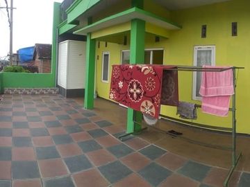 Dijual Rumah Kost 3 Lantai Tepi Jalan Tegalgondo