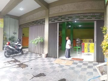 Dijual Rumah Kost 3 Lantai Tepi Jalan Tegalgondo