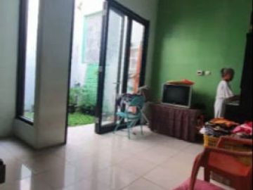 Rumah Ciledug Perumahan Besar dan Strategis