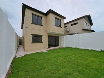 CASA EN VENTA EN CIUDAD CELESTE