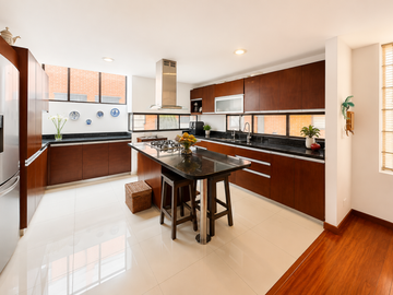 casa en venta en bosque de pinos-usaquén. Cod V121133109