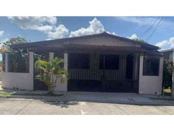 VENDO CASA EN ARRAIJAN JUAN DEMOTENES BRISAS DEL GOLF 3R