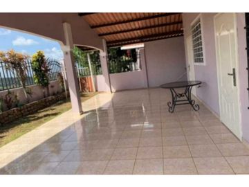 VENDO CASA EN ARRAIJAN JUAN DEMOTENES BRISAS DEL GOLF 3R