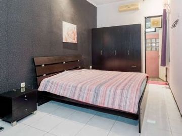 DIJUAL Rumah Taman Pondok Indah Wiyung - SEMI FURNISH (Exclude meja makan & dispenser)