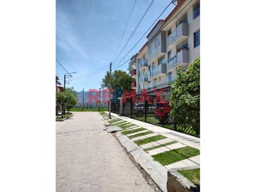 🏣Hermoso y acogedor, con pisos de parquetón, en excelente estado de conservción y con mantenimiento continuo.
📐📏Cuenta con un Área total de 105.12 m2