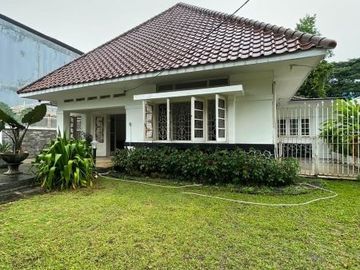 DIJUAL RUMAH di Jl MENDUT / MENTENG, JAKPUS