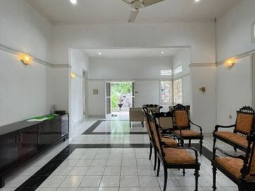 DIJUAL RUMAH di Jl MENDUT / MENTENG, JAKPUS