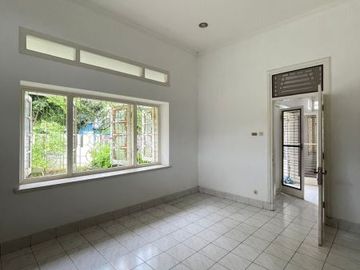 DIJUAL RUMAH di Jl MENDUT / MENTENG, JAKPUS