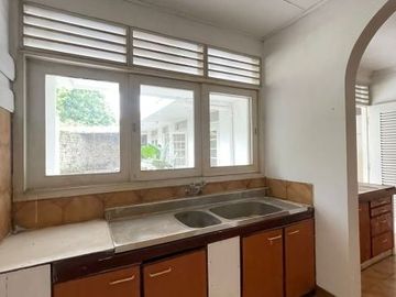 DIJUAL RUMAH di Jl MENDUT / MENTENG, JAKPUS