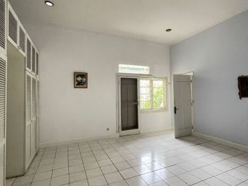 DIJUAL RUMAH di Jl MENDUT / MENTENG, JAKPUS