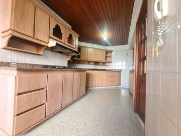 [191] VENTA - BARRIO: LA FORD