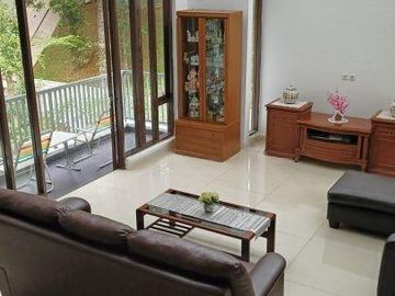 Rumah 3 Lantai Bagus SHM di Jln Andasit Cluster The Cliff, Bogor