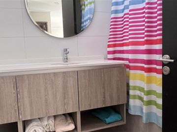 Casa en arriendo de 4 dorm. en Peñalolén