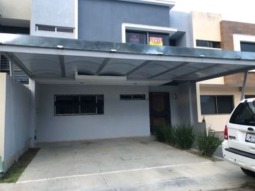 Casa coto privado recamara planta baja