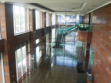 Gedung 5 lantai siap pakai di kemang jakarta selatan
