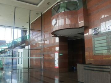 Gedung 5 lantai siap pakai di kemang jakarta selatan