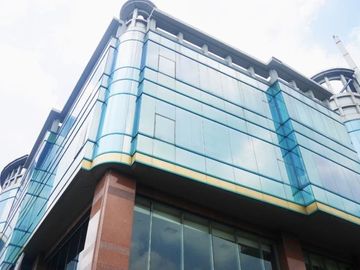 Gedung 5 lantai siap pakai di kemang jakarta selatan