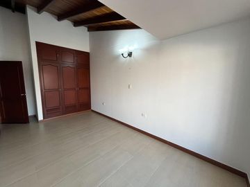 casa en venta en castellana. Cod V2757