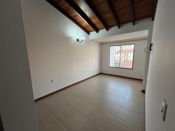 casa en venta en castellana. Cod V2757