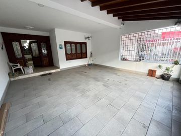 casa en venta en castellana. Cod V2757