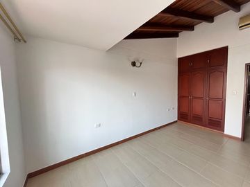 casa en venta en castellana. Cod V2757