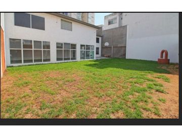 Casa En Venta, Sobre Boulevard Atlixco, Ideal Para Oficinas