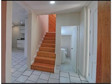 Casa En Venta, Sobre Boulevard Atlixco, Ideal Para Oficinas