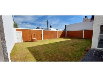 Casa En Venta, Sobre Boulevard Atlixco, Ideal Para Oficinas