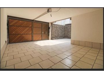 Casa En Venta, Sobre Boulevard Atlixco, Ideal Para Oficinas