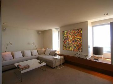 VENDE ESPECTACULAR SEMIPISO Muy alto vista al río en torre LE PARC Pto. Madero y cocheras
