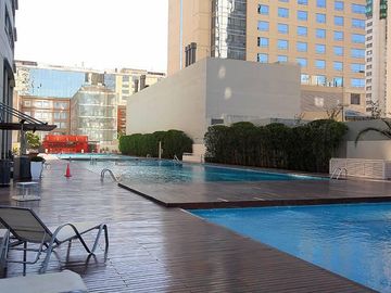VENDE ESPECTACULAR SEMIPISO Muy alto vista al río en torre LE PARC Pto. Madero y cocheras