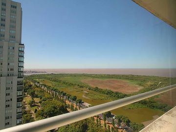 VENDE ESPECTACULAR SEMIPISO Muy alto vista al río en torre LE PARC Pto. Madero y cocheras