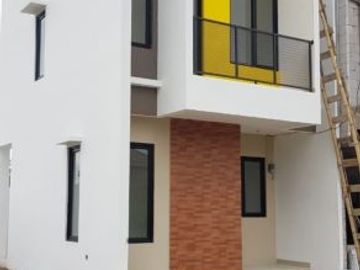 RUMAH TANAH LUAS Posisi Hook Buat yang Serius lokasi Strategis di Kopo Katapang dekat Margahayu Permai