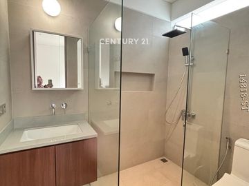 Dijual Rumah 2 Lantai Baru Selesai Renovasi Di Graha Raya Bintaro