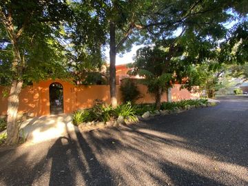 Casa tipo campestre con 3 recamaras y alberca en venta en Cancun