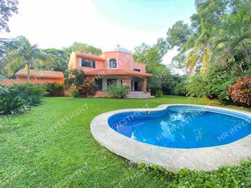 V enta de casa con 3 recamaras y alberca en Cancun